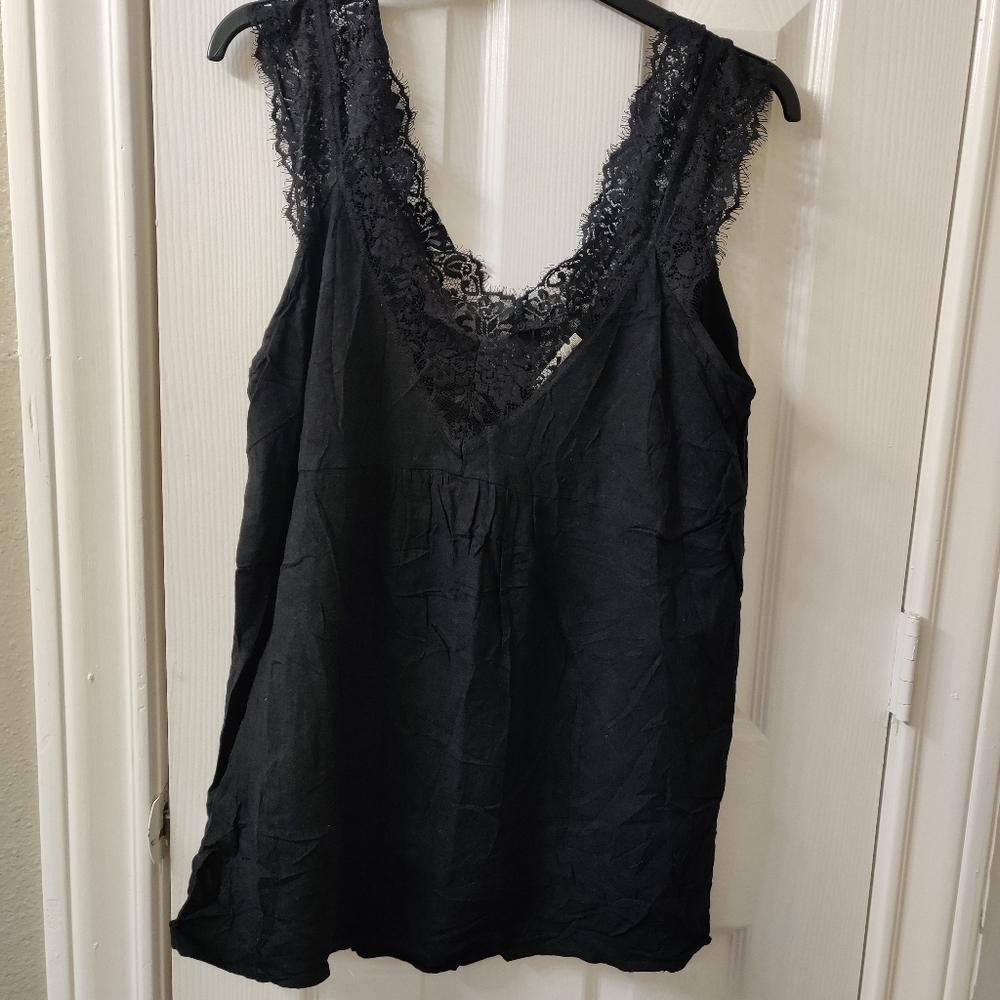 Umgee Black Lace Detail Top - Picture 3 of 6